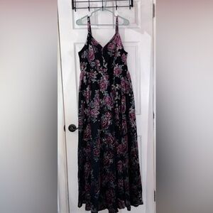 NWT 🔖 Torrid 2X Black Floral Burnout Velvet Side Slit Maxi Gown